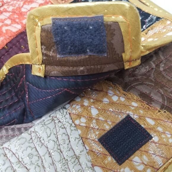 Beaded and Quilted Crossbody Bag - Picture 16 of 16